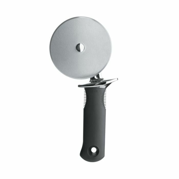 oxo-good-grips-4-pizza-wheel-k8 26681.jpg