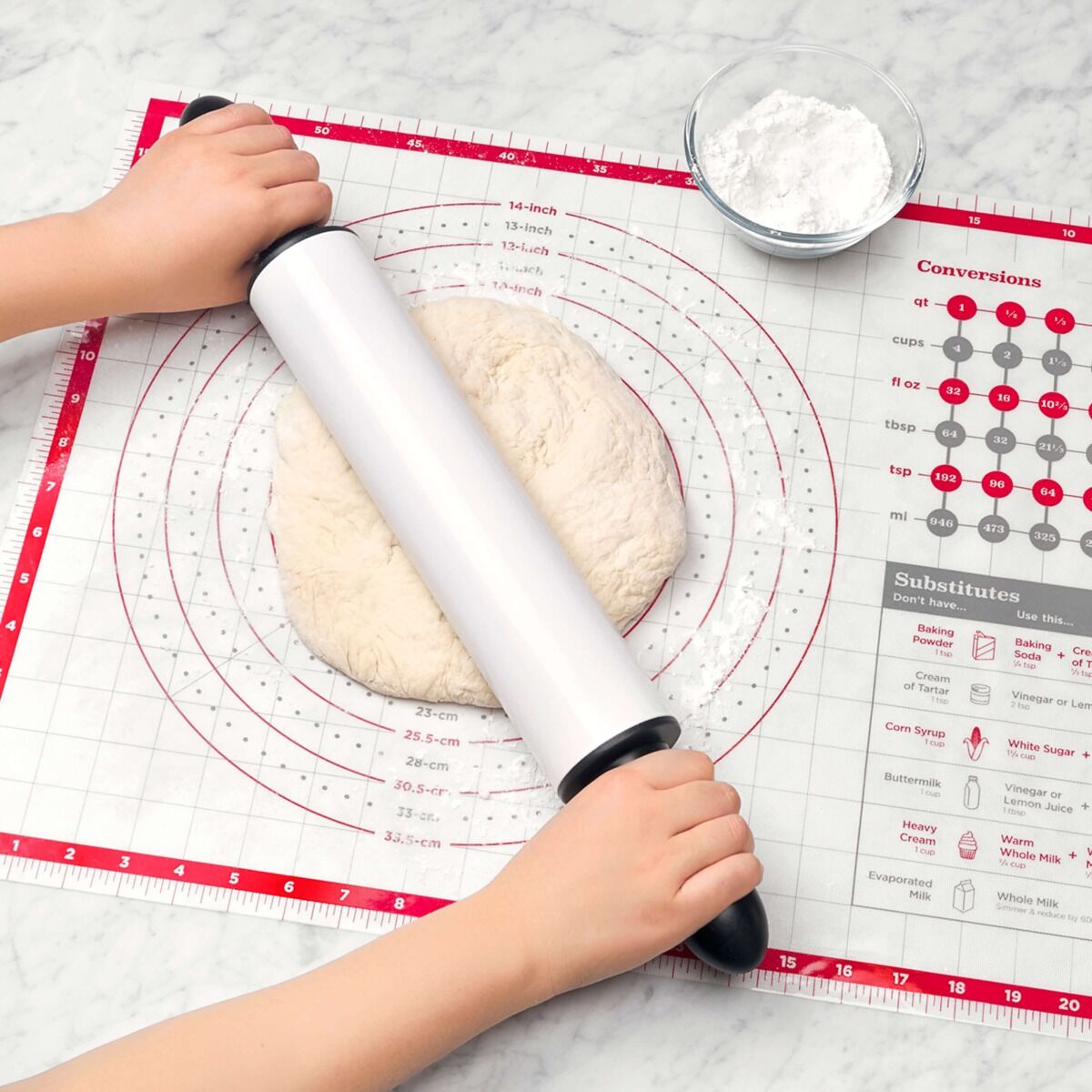 oxo-silicone-pastry-mat-h7 gg_11211300_4b_1_.jpg