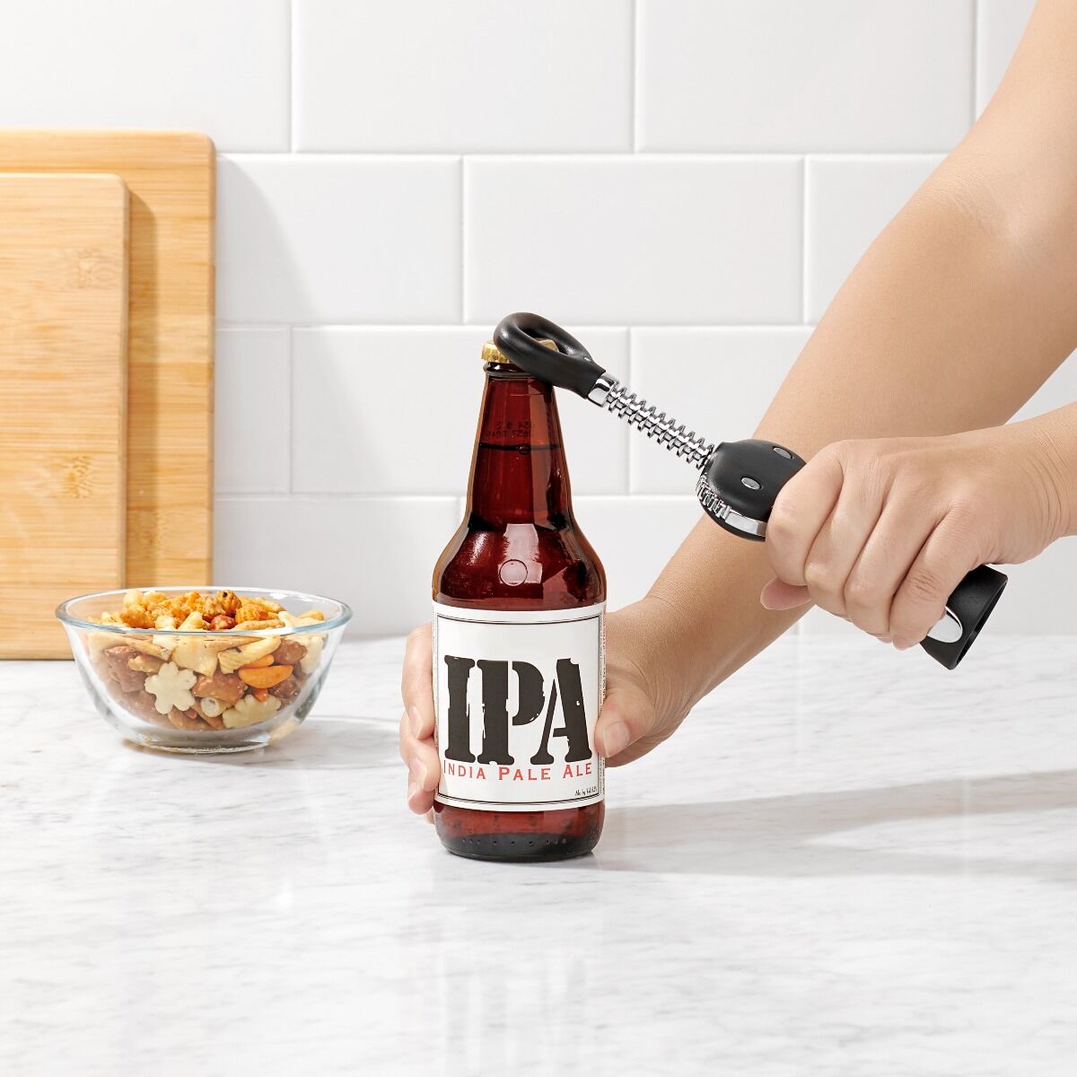 oxo-good-grips-winged-corkscrew-with-bottle-opener-p3 gg_11245400_4.jpg