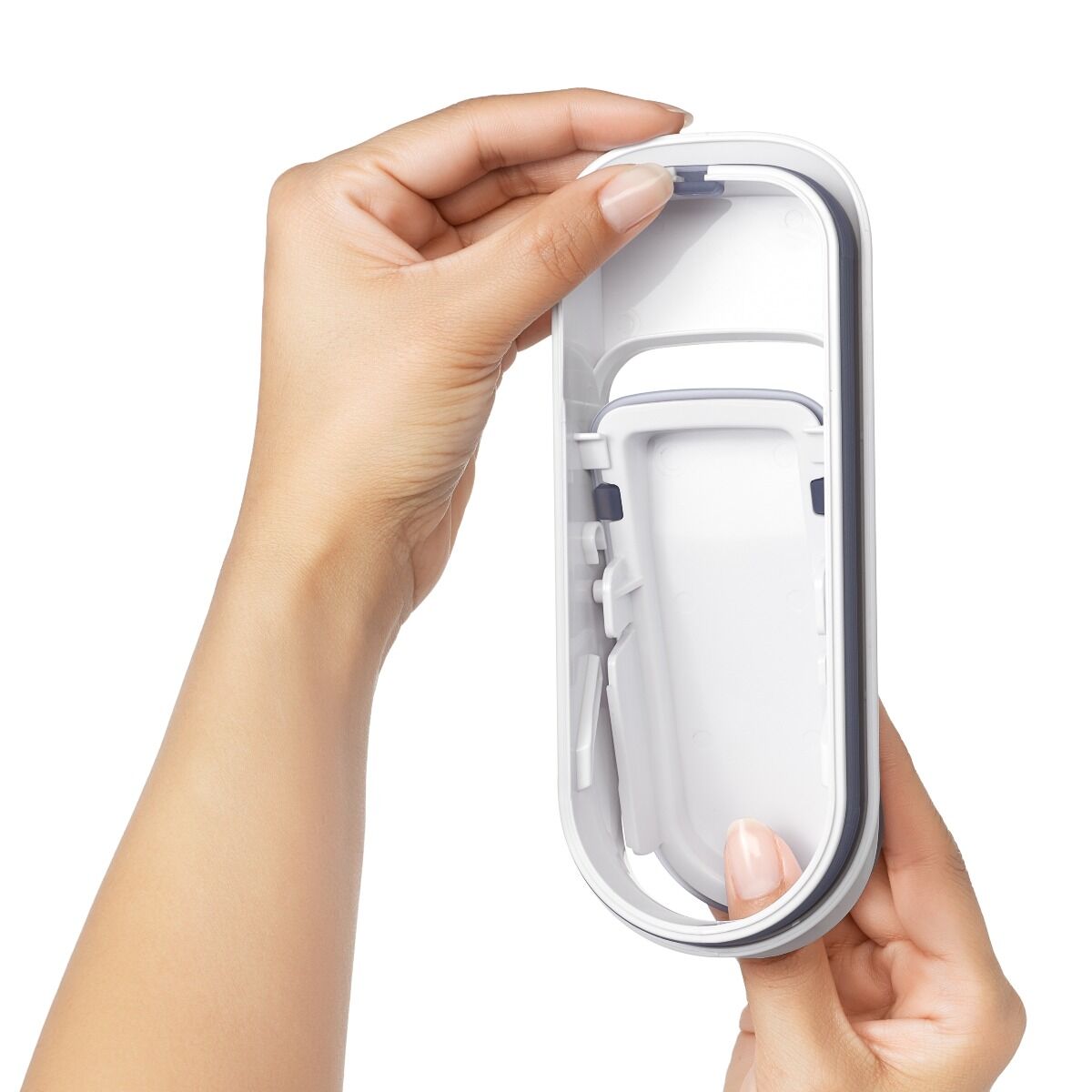 oxo-good-grips-all-purpose-dispenser-1-2-qt-m2 gg_11247400_4.jpg