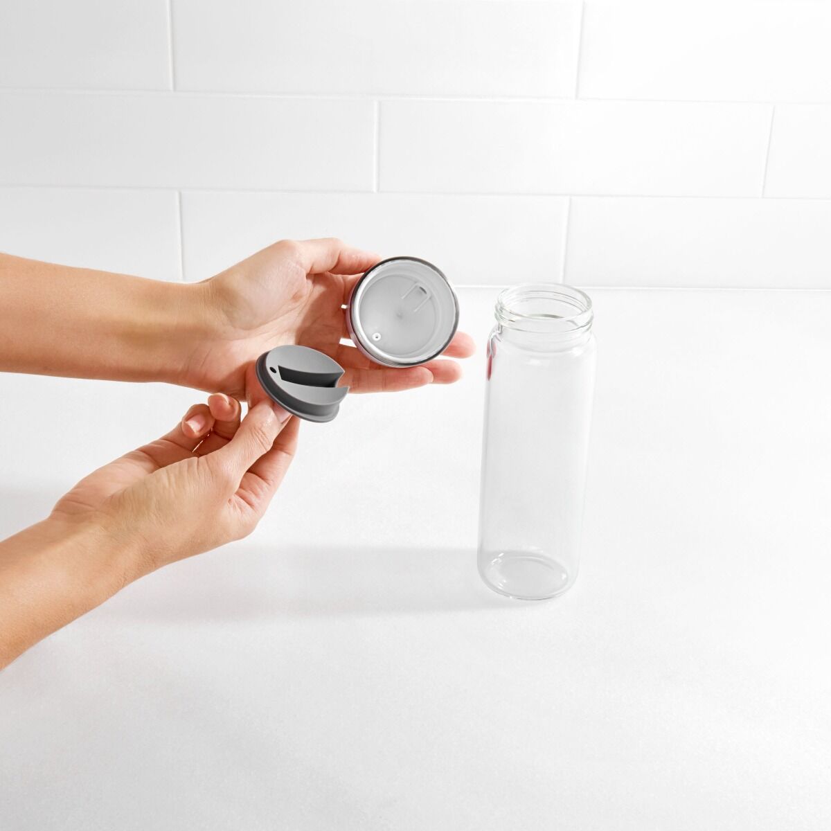 precision-pour-glass-dispenser-12-oz-s2 gg_11247900_4b.jpg