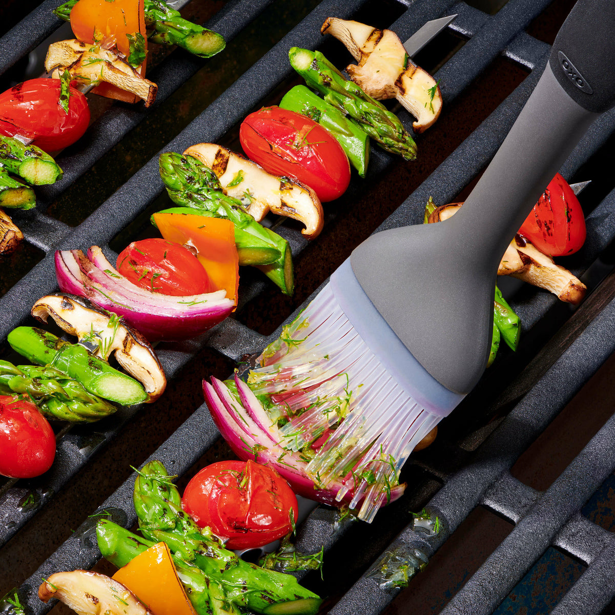 grilling-basting-brush-o1 gg_11309300_052020_10_rgb_1_.jpg