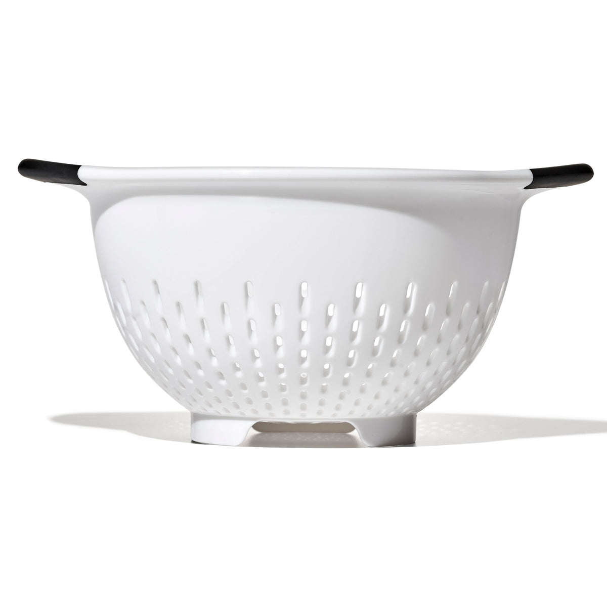 plastic-colander-p7 gg_11331000_plasticcolander3qt_pdp_03.jpg