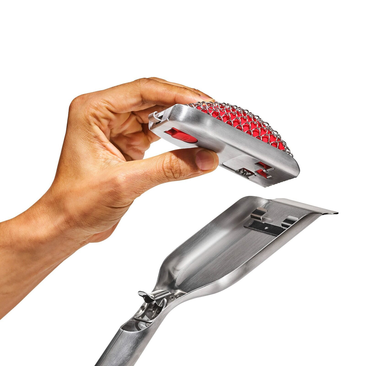 coiled-grill-brush-with-replaceable-head-n6 gg_11356300_coiledgrillbrush_04_p.jpg