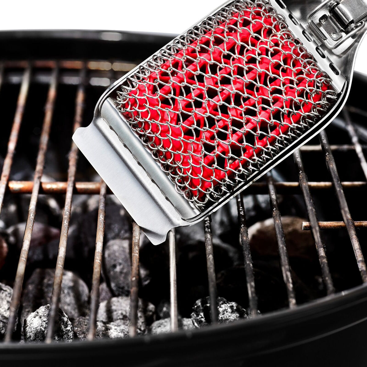 coiled-grill-brush-with-replaceable-head-n6 gg_11356300_coiledgrillbrush_11.jpg