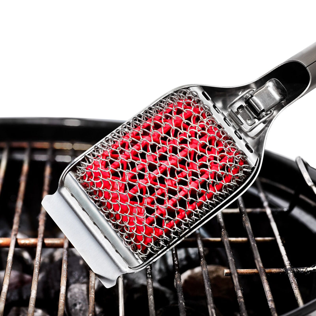coiled-grill-brush-with-replaceable-head-n6 gg_11356300_coiledgrillbrush_pdp_04.jpg