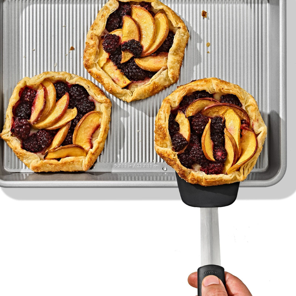 non-stick-pro-clear-coated-quarter-sheet-pan-h0 gg_11434900_quarter-sheet-pan_pdp_02.jpeg