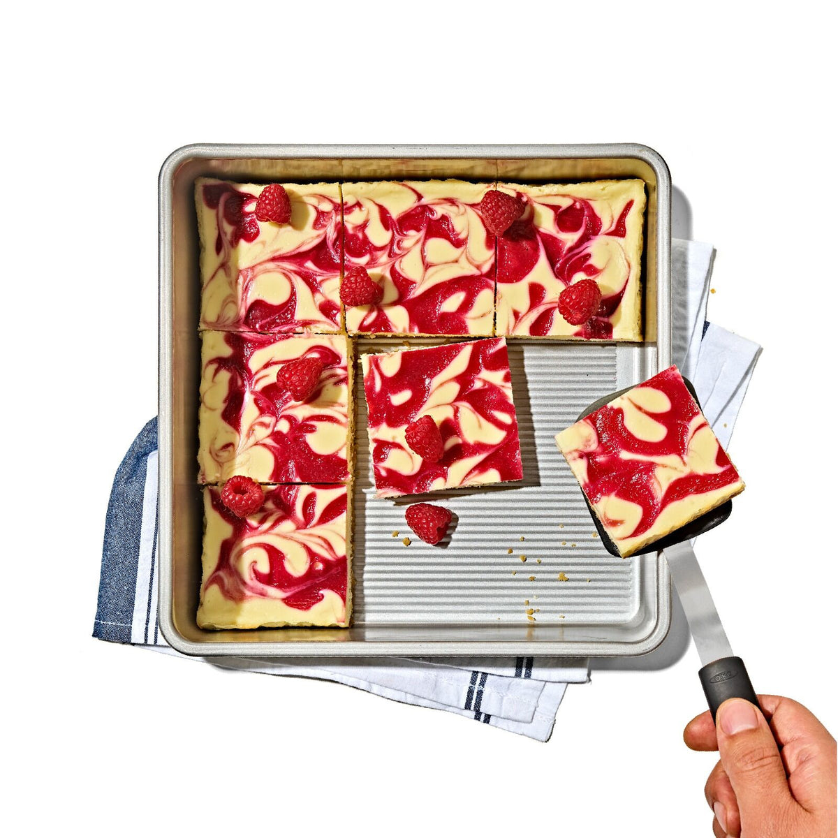 nonstick-pro-clear-coated-9in-square-cake-pan-w7 gg_11435200_9in-square-cake-pan_pdp_02.jpeg