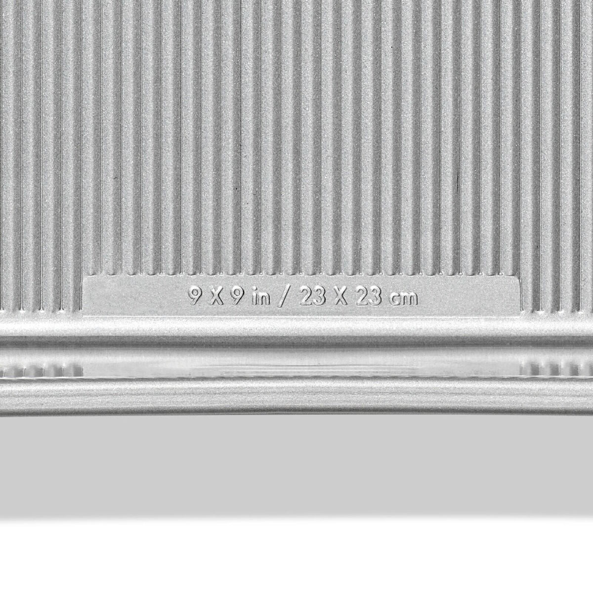 nonstick-pro-clear-coated-9in-square-cake-pan-w7 gg_11435200_9in-square-cake-pan_pdp_06.jpeg