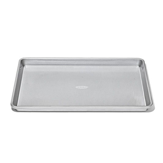 non-stick-pro-clear-coated-half-sheet-pan-f4 gg_11435300_half-sheet-pan_apdp_00_main.jpeg