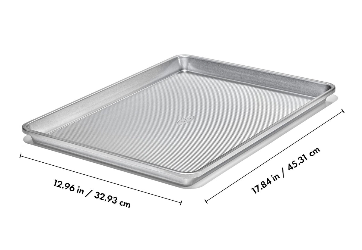 non-stick-pro-clear-coated-half-sheet-pan-f4 gg_11435300_half-sheet-pan_apdp_01_dim.jpeg