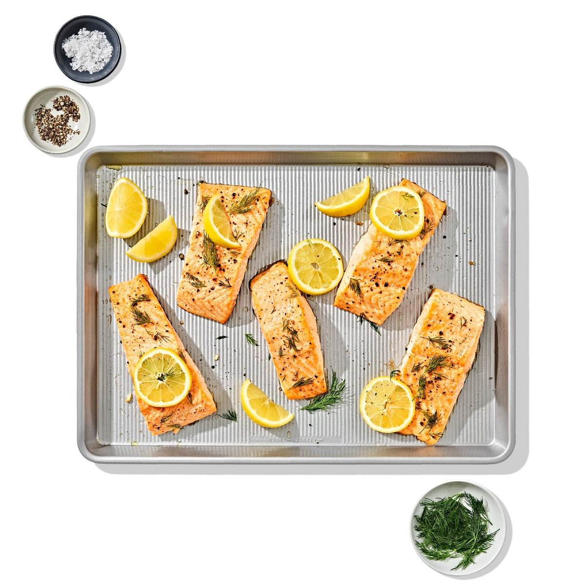 non-stick-pro-clear-coated-half-sheet-pan-f4 gg_11435300_half-sheet-pan_pdp_03.jpeg
