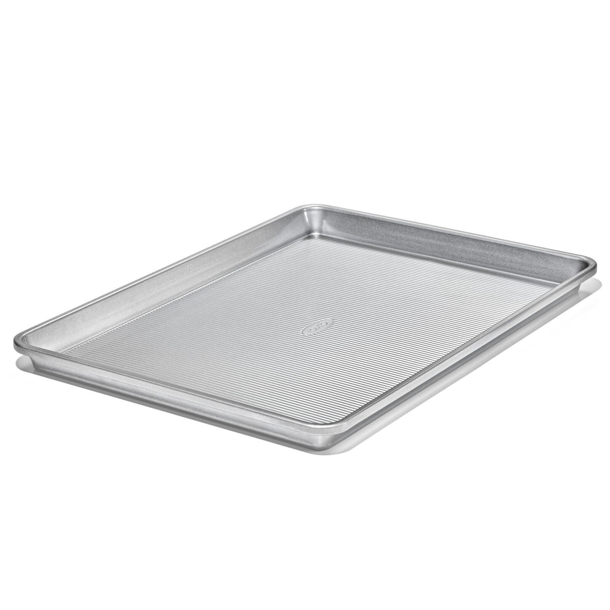 non-stick-pro-clear-coated-half-sheet-pan-f4 gg_11435300_half-sheet-pan_pdp_04.jpeg