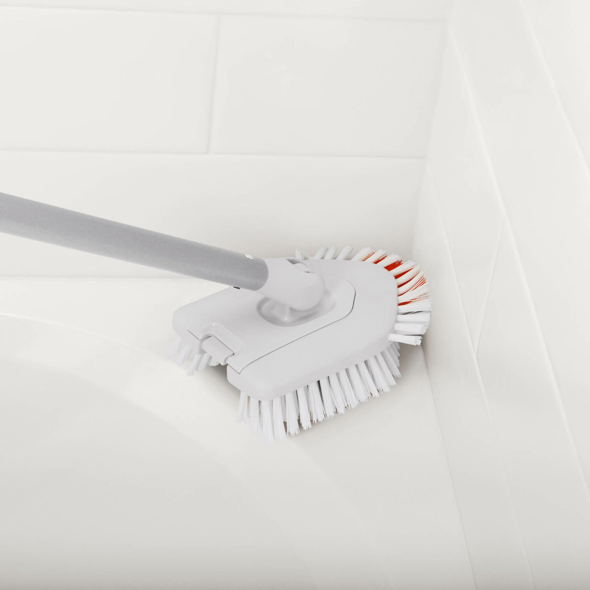 extendable-tub-and-tile-brush-m0 gg_12166000_6_1_.jpg