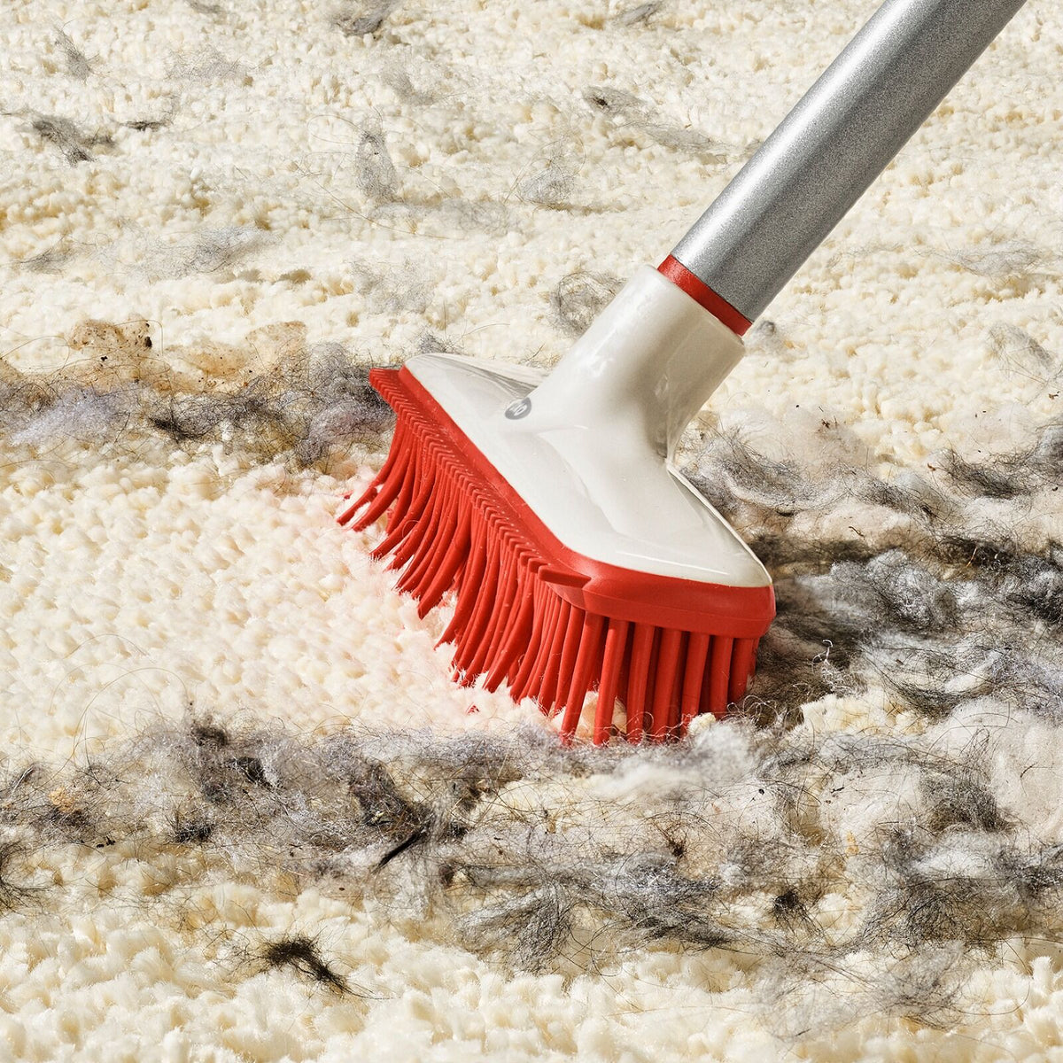 oxo-good-grips-fur-broom-t7 gg_12423000_fur-broom-compact_pdp_05.jpeg