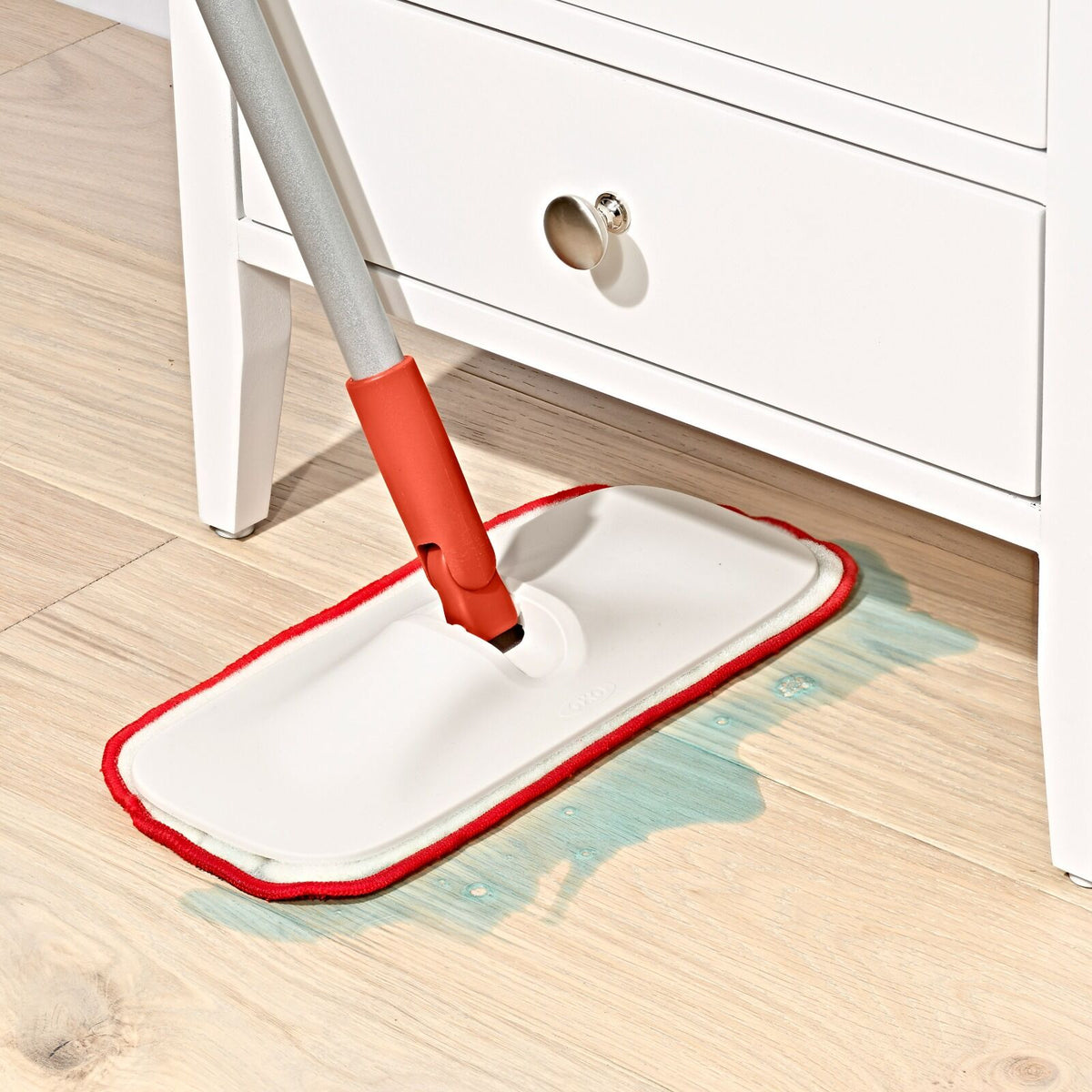 wet-and-dry-microfiber-mop-l4 gg_12423100_wet-dry-floor-mop_pdp_03.jpeg