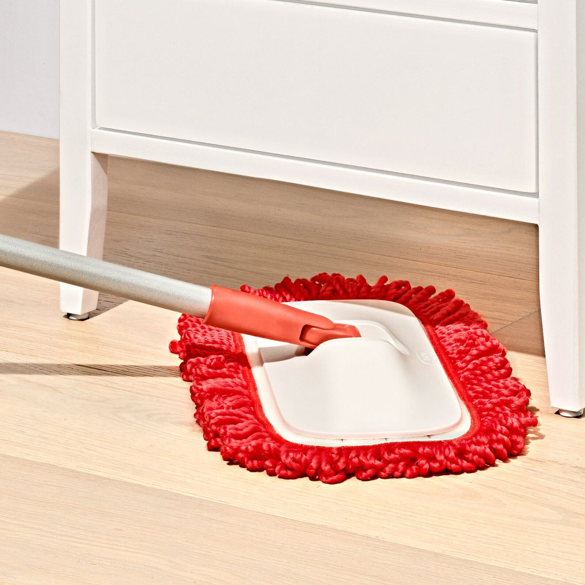 wet-and-dry-microfiber-mop-l4 gg_12423100_wet-dry-floor-mop_pdp_04.jpeg