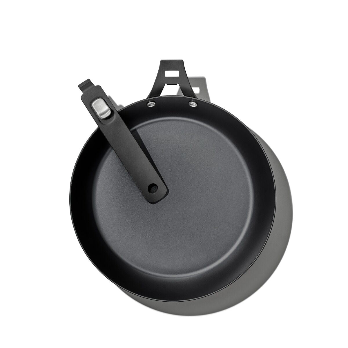 carbon-steel-with-removable-handle-10in-pan-p4 od__2059640001__10incarbonsteelpan_66_rgb.jpg