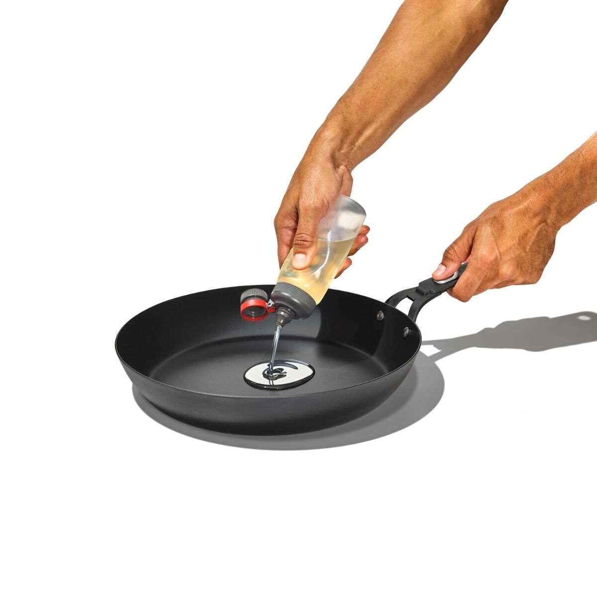 carbon-steel-with-removable-handle-10in-pan-p4 od__2059640001__10incarbonsteelpan_79_p_02_rgb.jpg