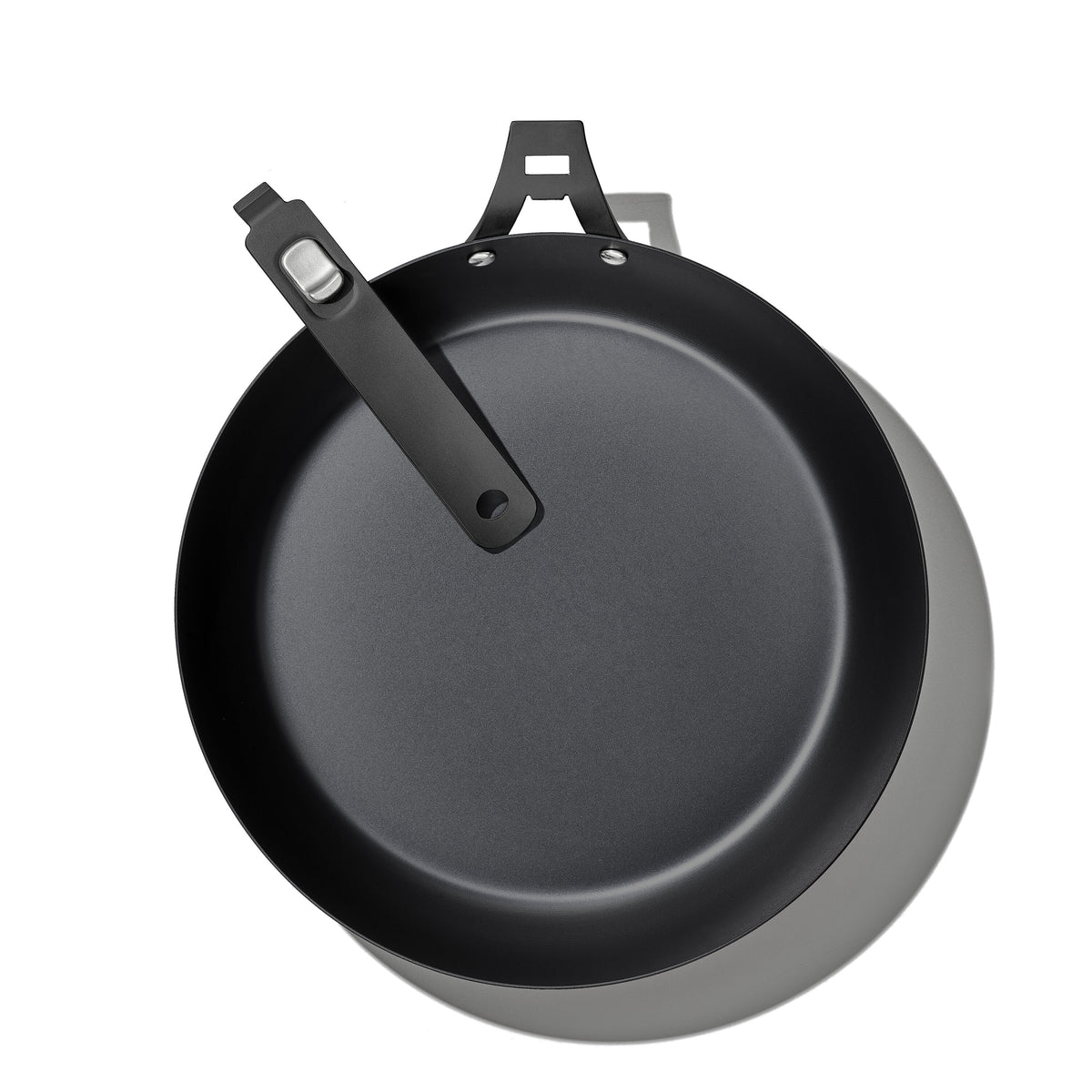 outdoor-12-inch-carbon-steel-pan-with-removable-handle-u1 od__2059650001_12incarbonsteelpan_59_rgb.jpg