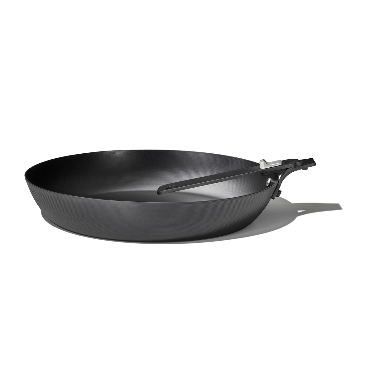 outdoor-12-inch-carbon-steel-pan-with-removable-handle-u1 od__2059650001_12incarbonsteelpan_60_rgb.jpg