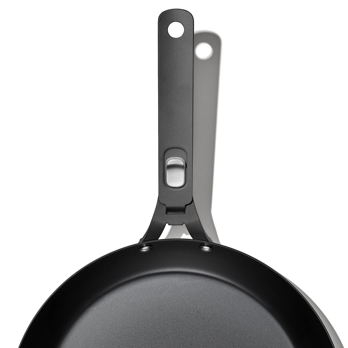 outdoor-12-inch-carbon-steel-pan-with-removable-handle-u1 od__2059650001_12incarbonsteelpan_86_rgb.jpg