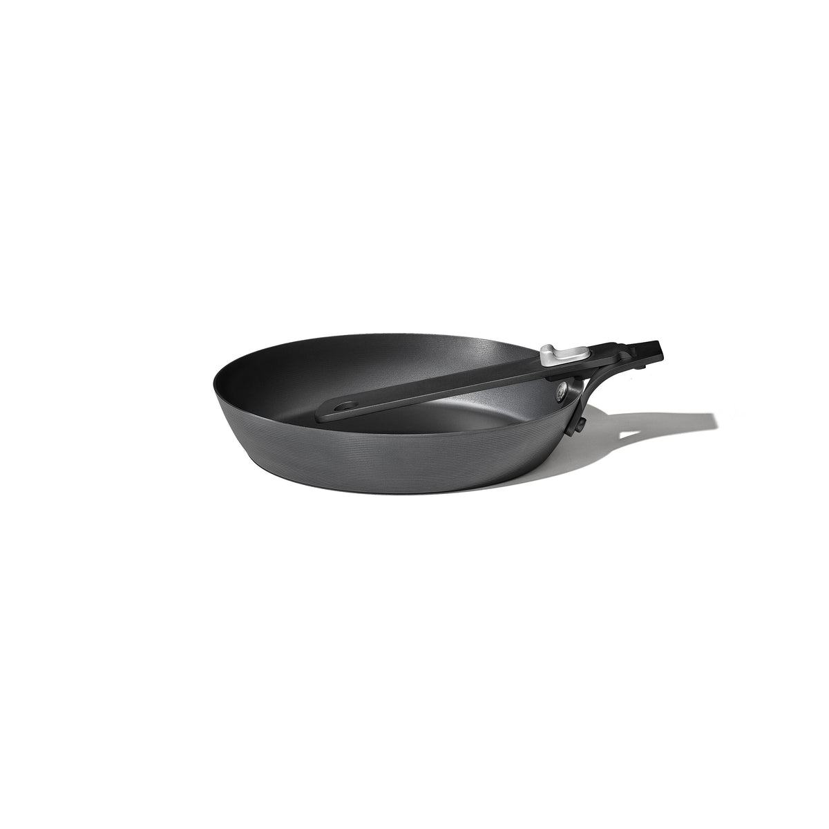 carbon-steel-with-removable-handle-8in-pan-p7 od__2059660001__8incarbonsteelpan_74_rgb.jpg