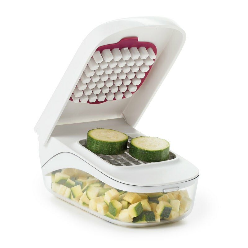 vegetable-chopper-with-easy-pour-opening-t2 onion_5.jpg