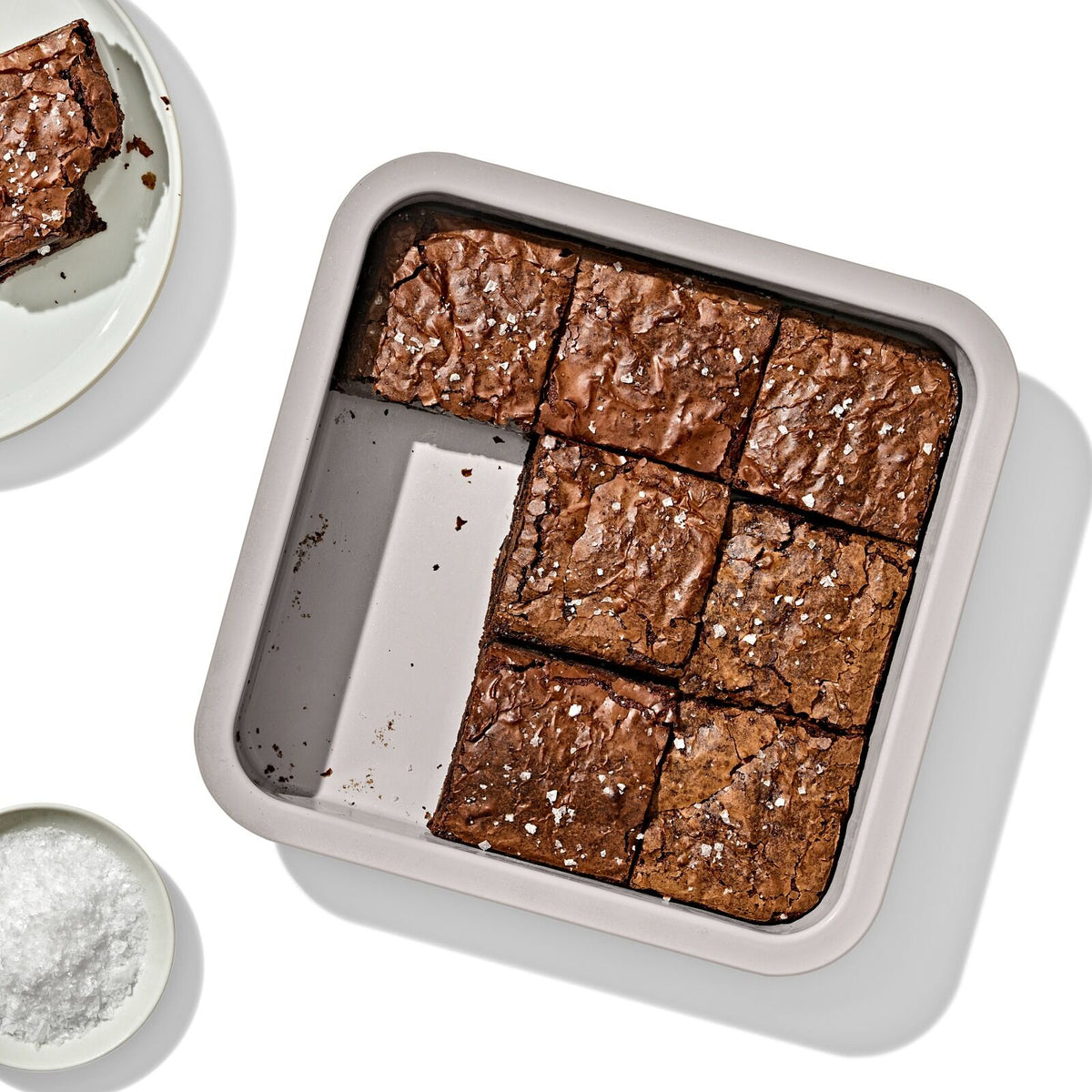 non-stick-pro-ceramic-coated-metal-bakeware-9-square-cake-pan-o7 oxo_9in-square-cake-pan_pdp_01.jpg