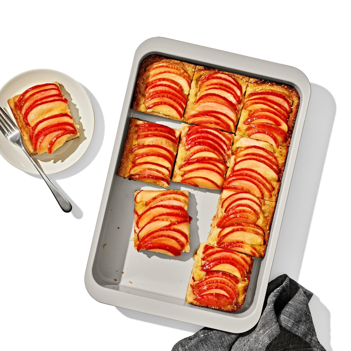 non-stick-pro-ceramic-coated-metal-bakeware-9-x-13-cake-pan-storm-blue-v1 oxo_9x13-cake-pan_pdp_01.jpg