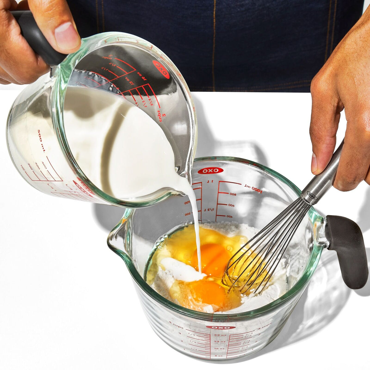 2-cup-and-4-cup-glass-measuring-cup-set-l3 oxo_glass_measuring_cups-11384700_016.jpg