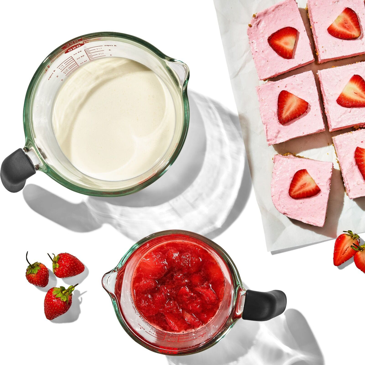 2-cup-and-4-cup-glass-measuring-cup-set-l3 oxo_glass_measuring_cups-11384700_018.jpg