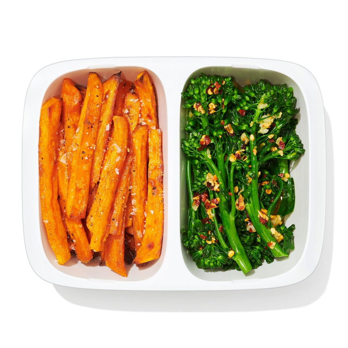 prep-and-go-2-cup-divided-container-g7 oxo_prepgo_2cup-divided-container_pdp_02_1_.jpeg