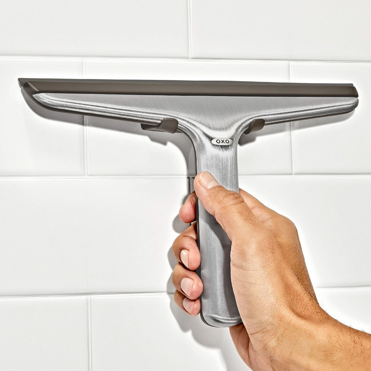 stainless-steel-squeegee-o4 oxo_stainlesssteelsqueegee_pdp_02.jpeg