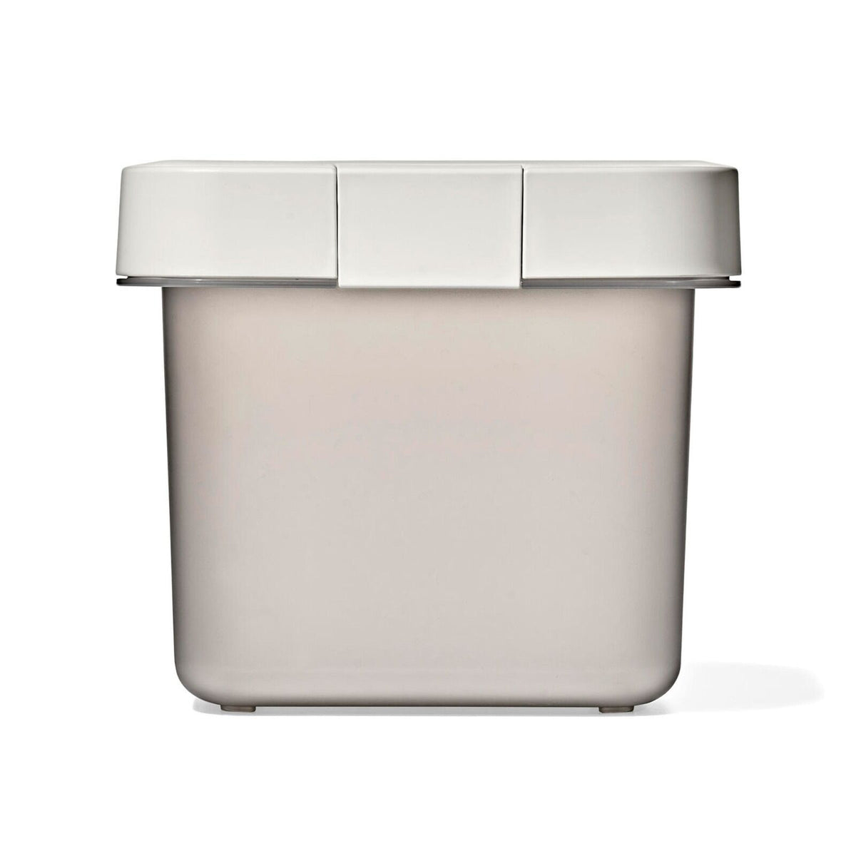 oxo-pet-airtight-food-container-with-scoop-small-a7 pet_7301700_airtight-food-container-small_pdp_03.jpg