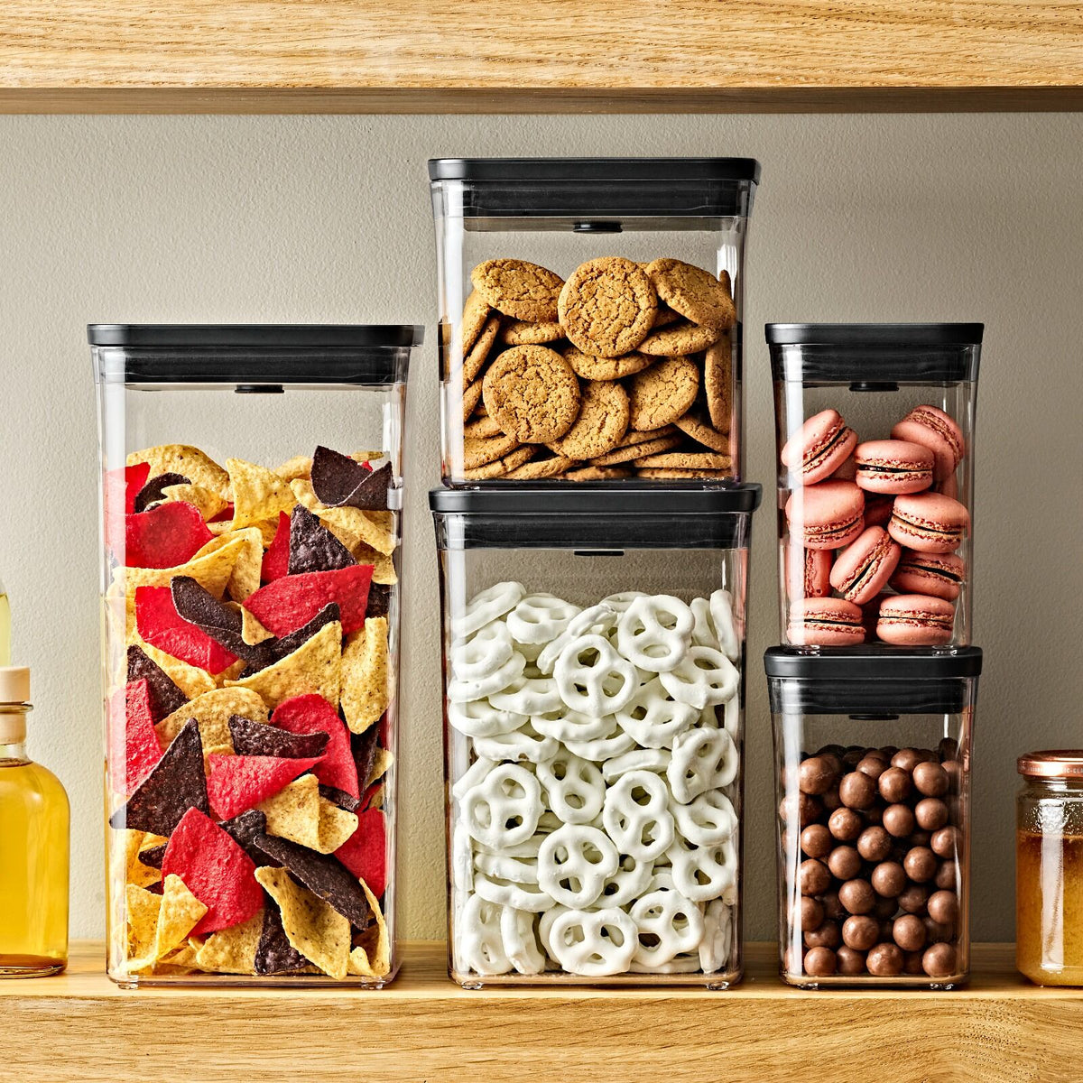 pop-container-small-square-short-1-1-qt-1-0-l-q8 pop-matte-neutrals-black_pdp_01_7_.jpg