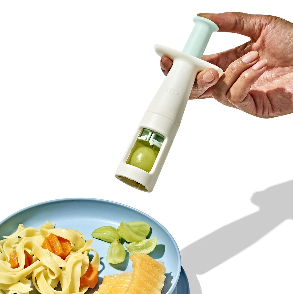 cut-and-prep-set-3-piece-a8 tot_61176700_baby-food-prep-set_pdp_05.jpeg